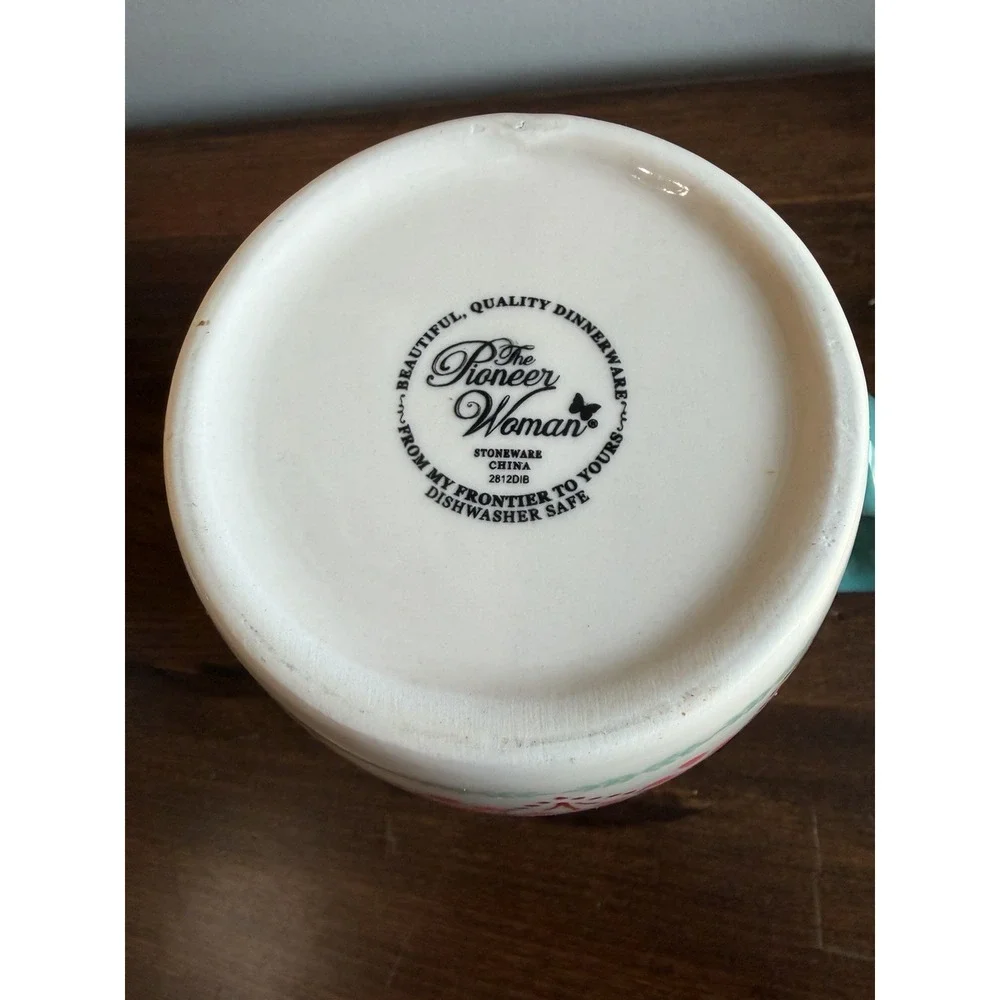 The Pioneer Woman Vintage Floral 4-Cup/ 1 Quart Stoneware Measuring Cup